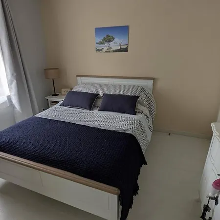 Maison Avec Piscine Quartier Pinède De Conteau Hébergement de vacances *