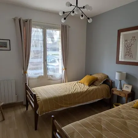 Ferienhaus Maison Avec Piscine Quartier Pinede De Conteau